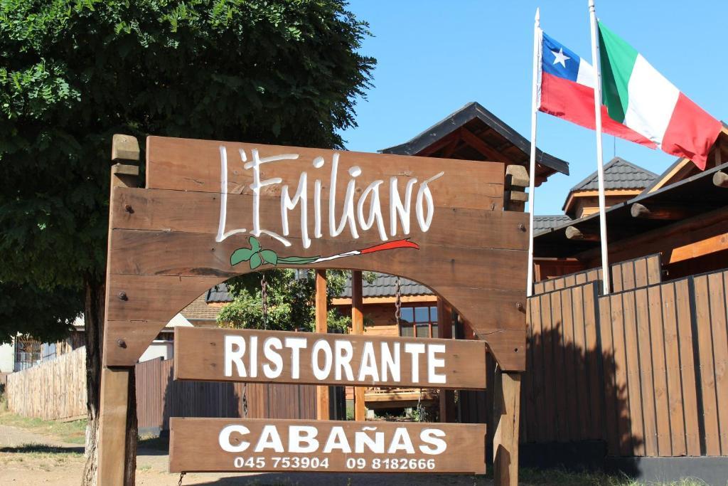 L'Emiliano Cabanas-Ristorante Hotel Capitán Pastene Esterno foto